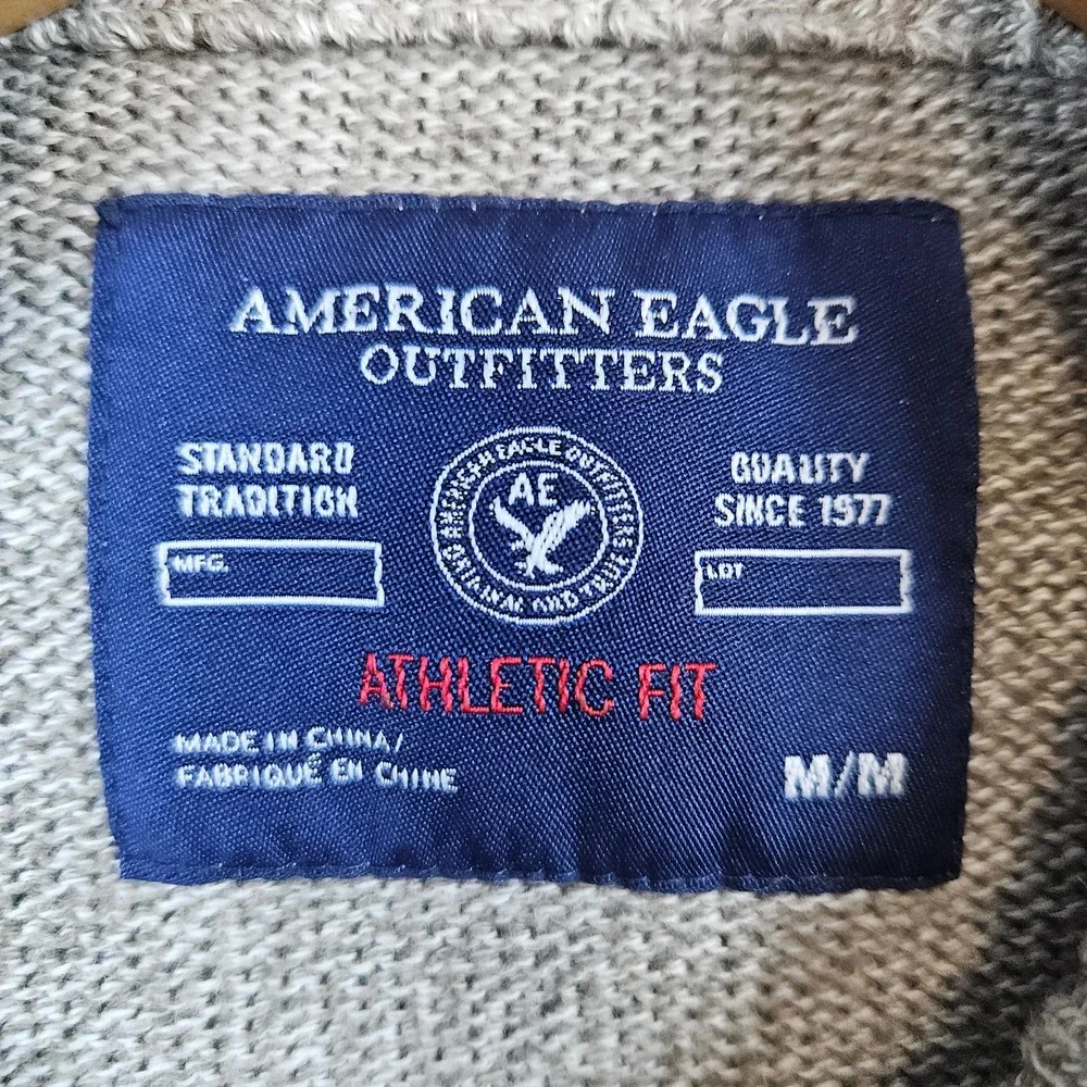 American Eagle Outfitters Men's Beige‎ Sweater Size M Athletic Fit Zip/Button